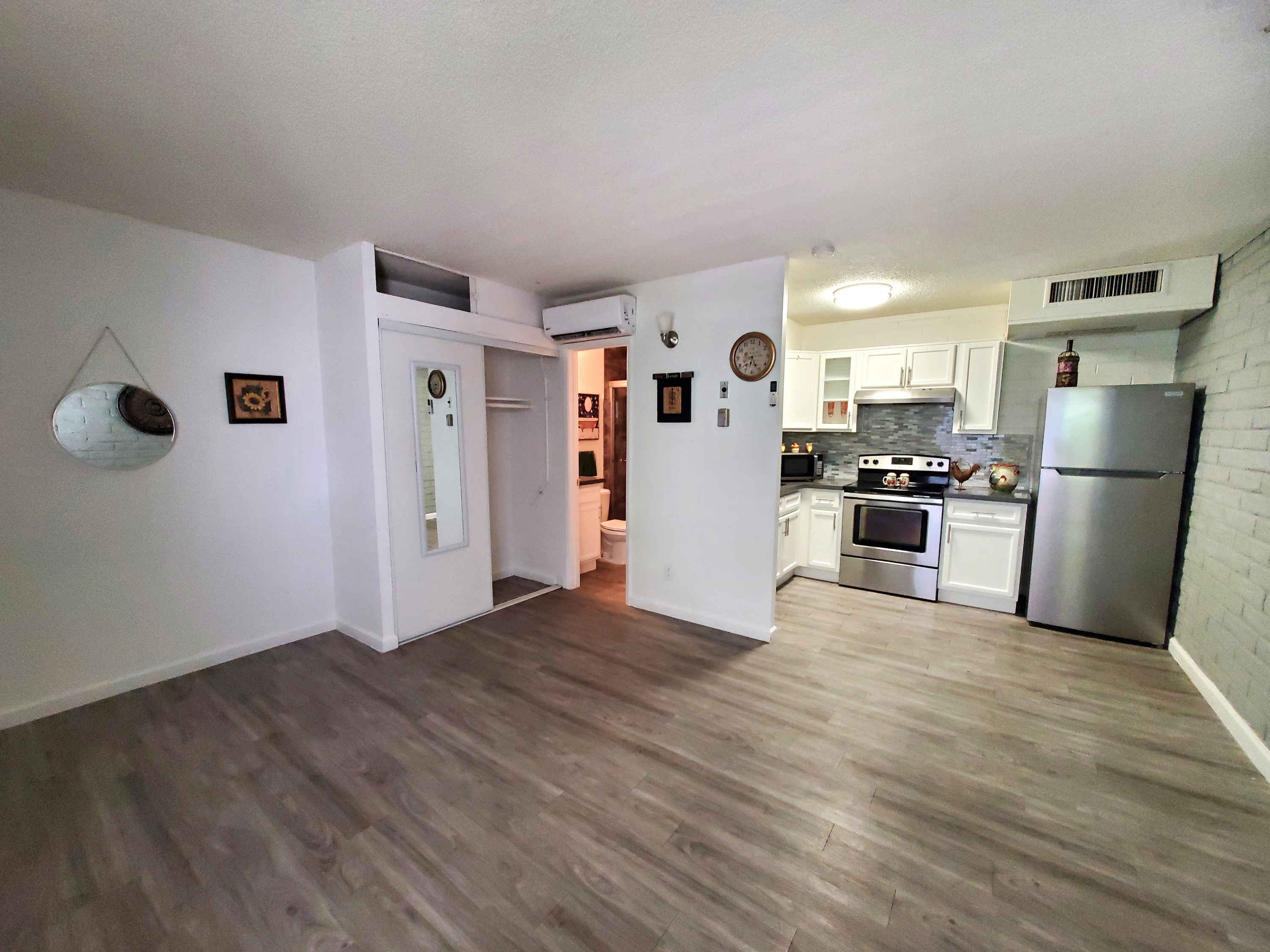 123 West Missouri Avenue - 5